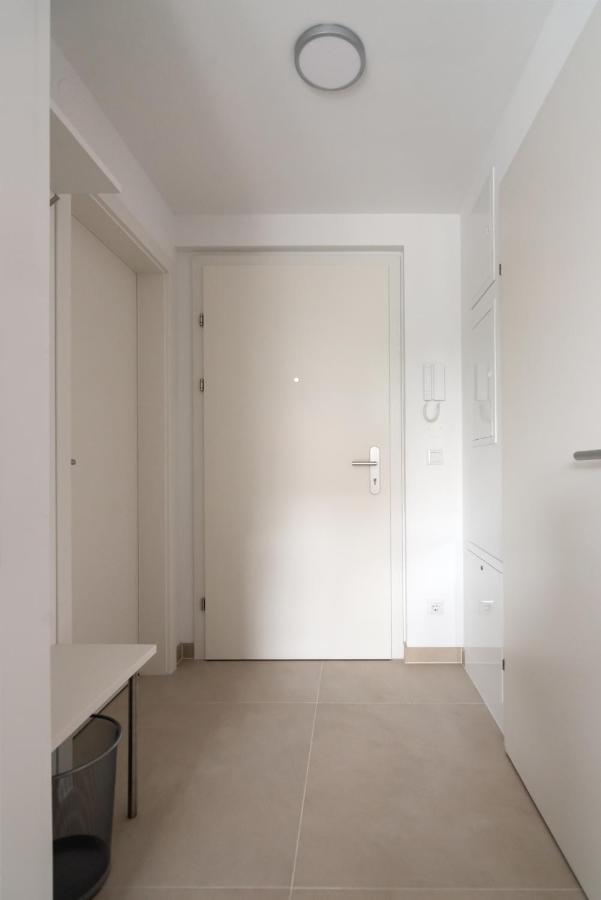 Ruhig, Hell Und Neu Mit Garage Apartment Vienna Exterior photo
